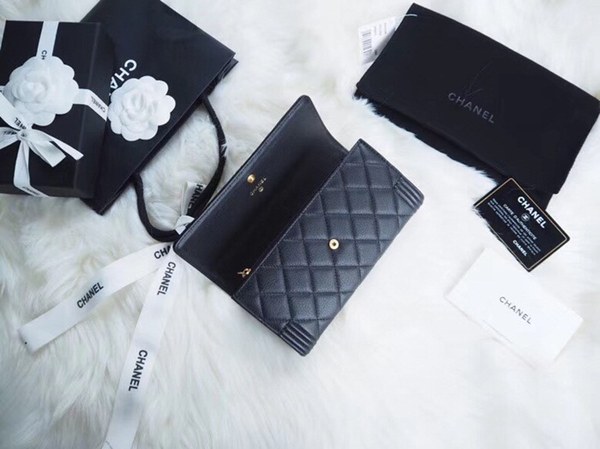 샤넬 보이장지갑 블랙 7742066