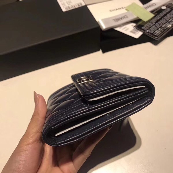 샤넬지갑 양가죽  은장 11CM AS87555