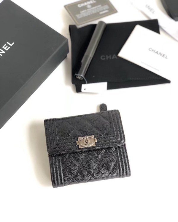 샤넬 LEBOY 지갑 케비어 은장 AS5041