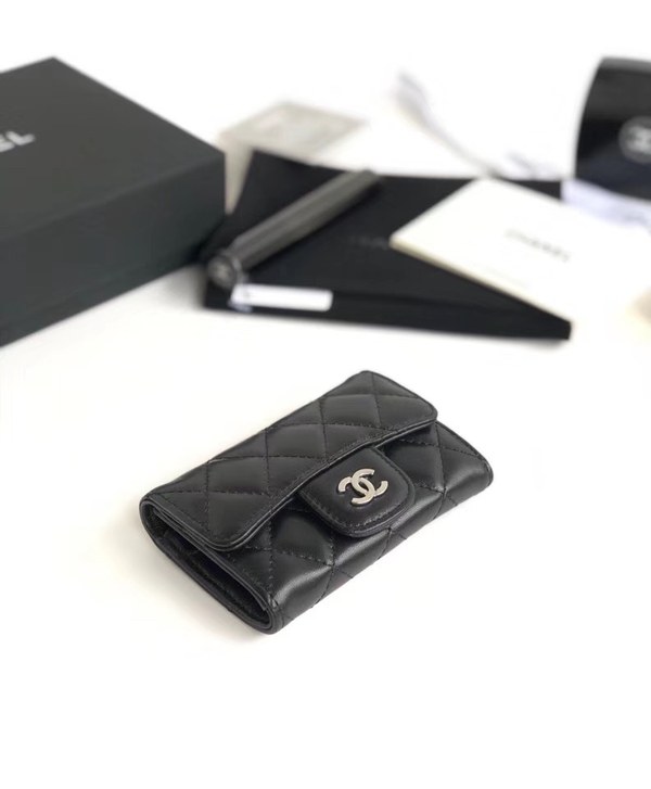 샤넬 카드지갑 램스킨 은장 A80799