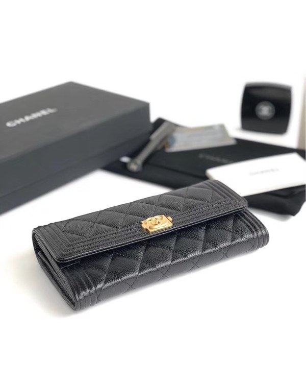 샤넬 장지갑 케비어 금장 AS7088