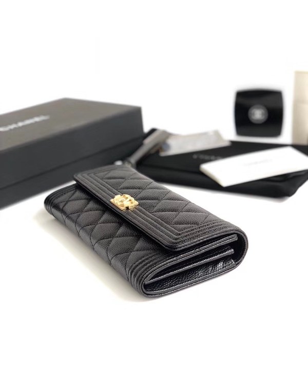 샤넬 장지갑 케비어 금장 AS7088