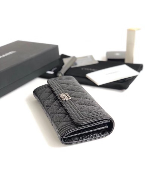 샤넬 장지갑 케비어 은장 AS7088