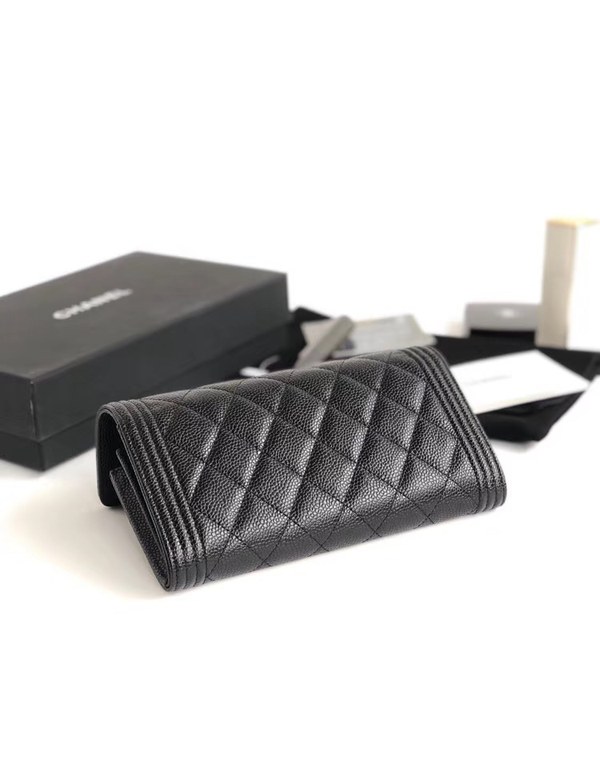 샤넬 장지갑 케비어 은장 AS7088