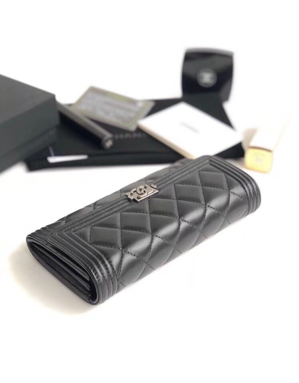 샤넬 장지갑 은장 AS5007