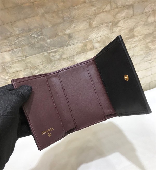 샤넬 램스킨 금장 지갑 C84401