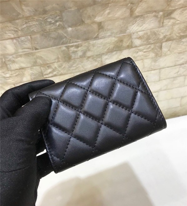 샤넬 램스킨 은장 지갑 C84401