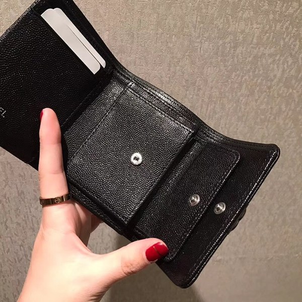 샤넬 보이 반지갑 캐비어 블랙 금장,은장