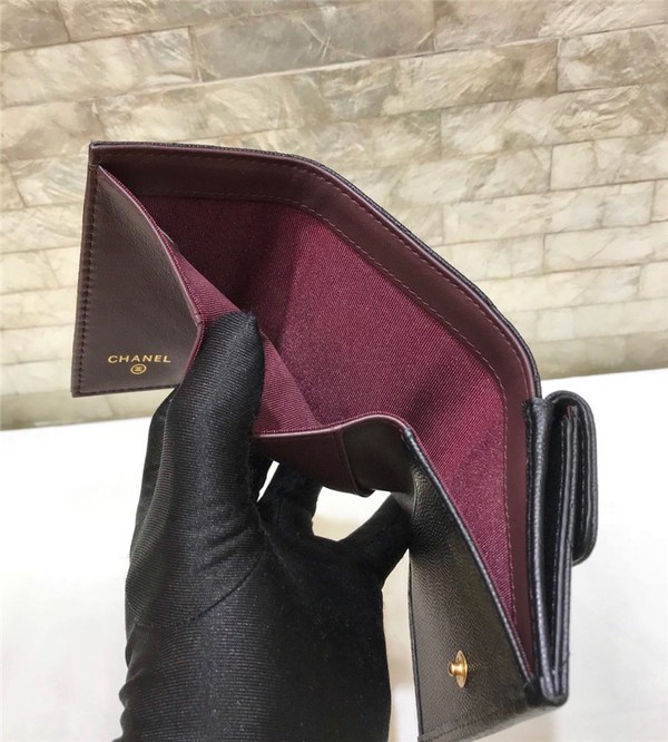 샤넬 케비어 금장 지갑 C84401