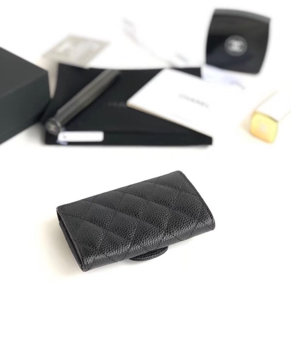 샤넬 카드지갑 케비어 금장  A80799