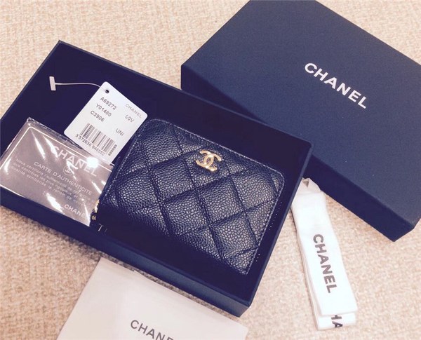 샤넬 캐비어 카드지갑 신상 AS36522