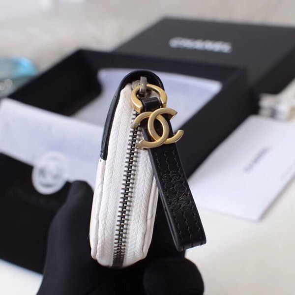 신상 샤넬 가브리엘 카드지갑 화이트