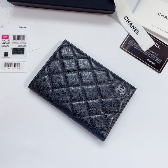 Chanel 2020 Mm / Wm Leather Passport Case