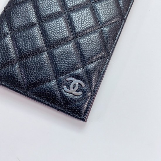 Chanel 2020 Mm / Wm Leather Passport Case