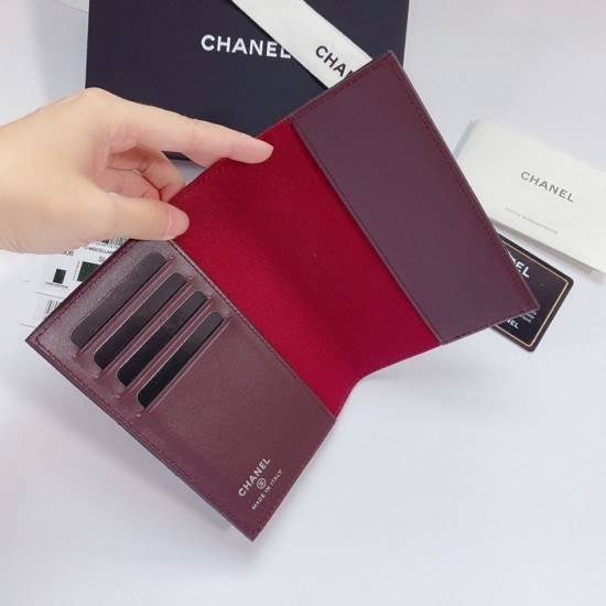 Chanel 2020 Mm / Wm Leather Passport Case