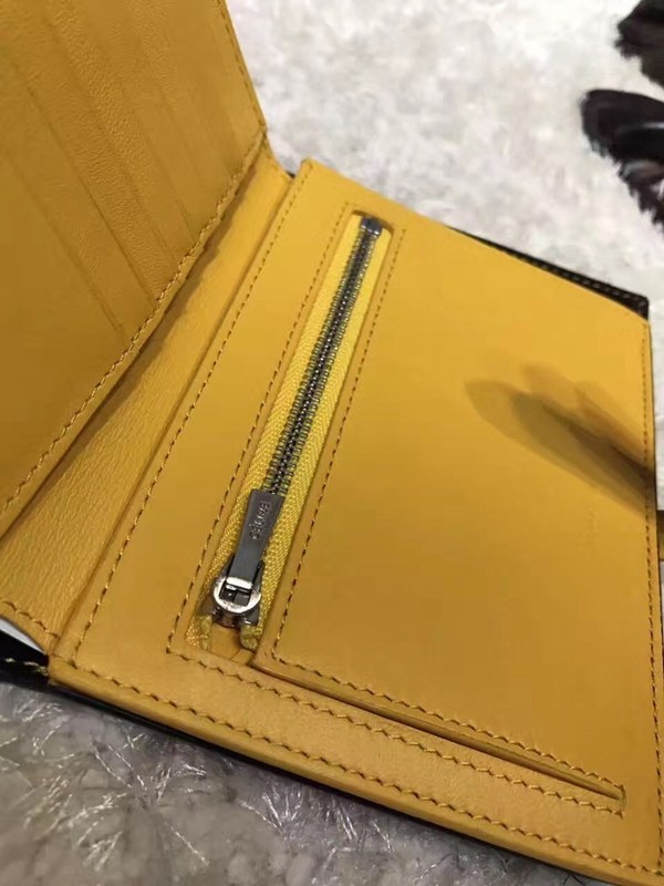 셀린느 멀티펑션 여권장지갑 104813-2