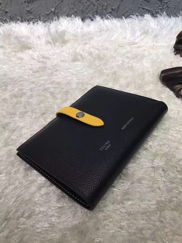 셀린느 멀티펑션 여권장지갑 104813-2