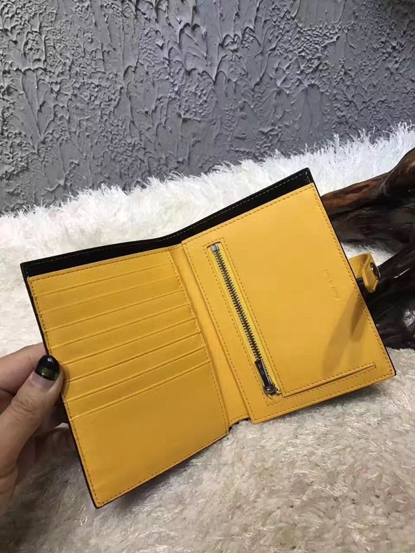 셀린느 멀티펑션 여권장지갑 104813-2