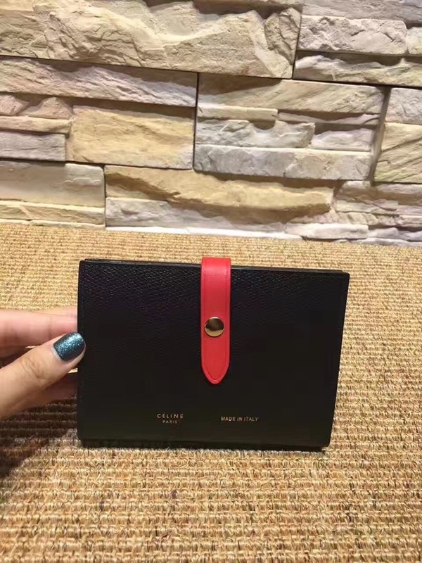 셀린느 멀티펑션 여권장지갑 104813-1