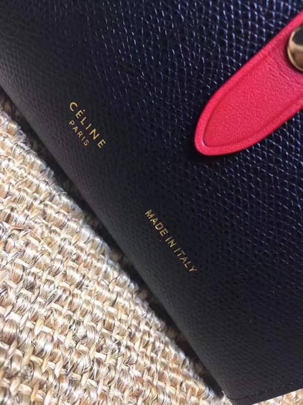 셀린느 멀티펑션 여권장지갑 104813-1