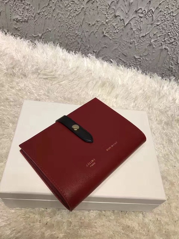 셀린느 멀티펑션 여권장지갑 104813-11