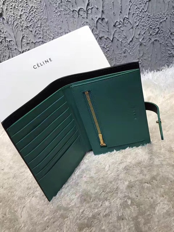 셀린느 멀티펑션 여권장지갑 104813-10