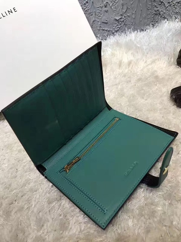 셀린느 멀티펑션 여권장지갑 104813-10