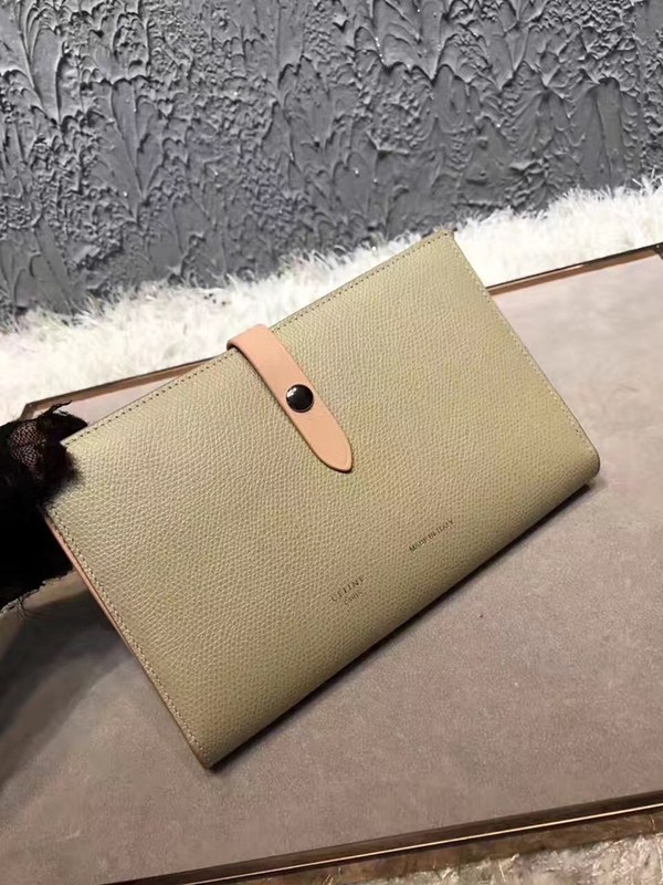 셀린느 멀티펑션 여권장지갑 104813-7