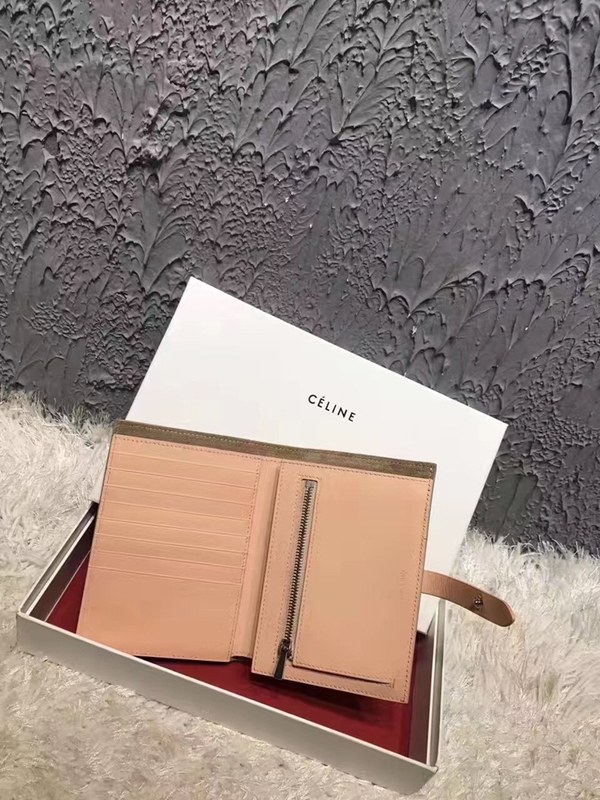 셀린느 멀티펑션 여권장지갑 104813-7
