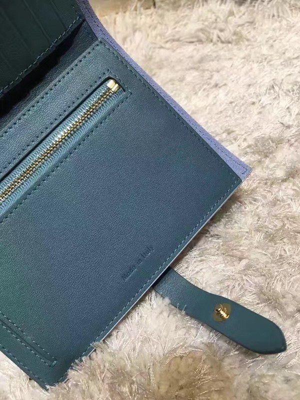 셀린느 멀티펑션 여권장지갑 104813-4