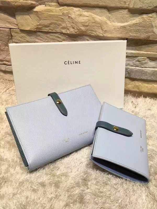 셀린느 멀티펑션 여권장지갑 104813-4