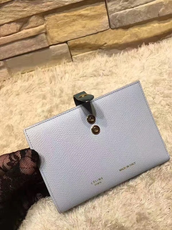 셀린느 멀티펑션 여권장지갑 104813-4