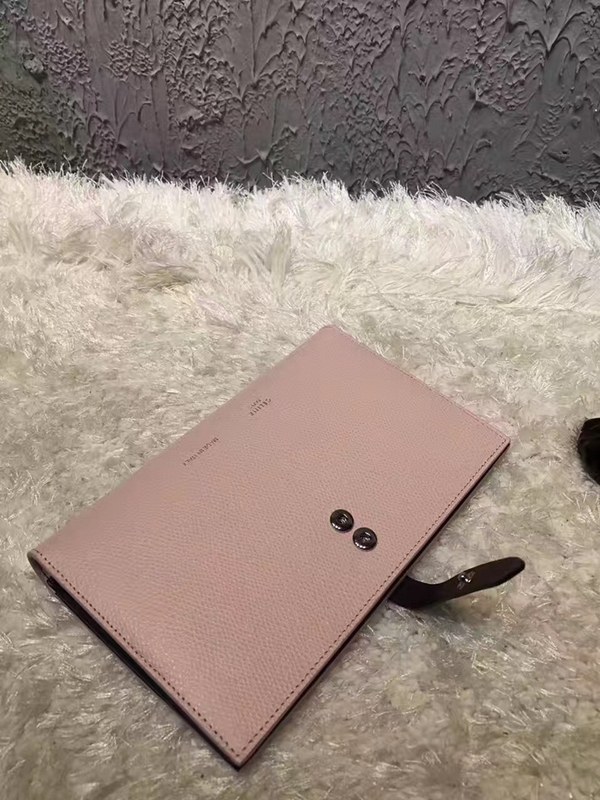 셀린느 멀티펑션 여권장지갑 104813-3