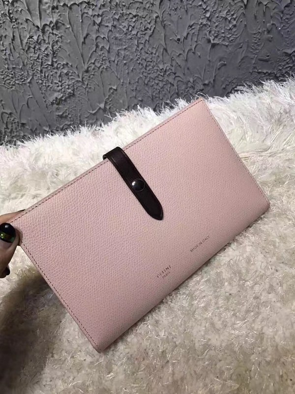 셀린느 멀티펑션 여권장지갑 104813-3