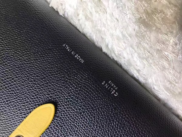 셀린느 멀티펑션 여권장지갑 104813-20