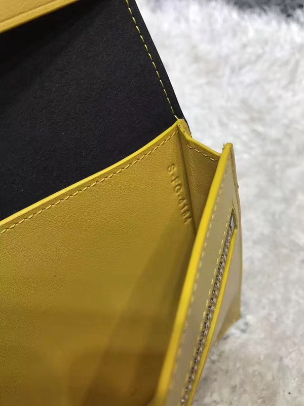 셀린느 멀티펑션 여권장지갑 104813-20