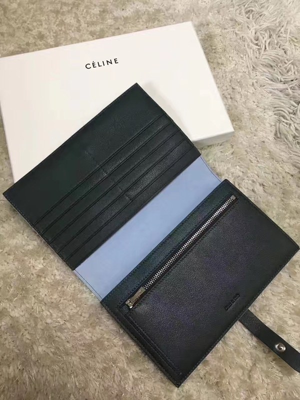 셀린느 멀티펑션 여권장지갑 104813-19