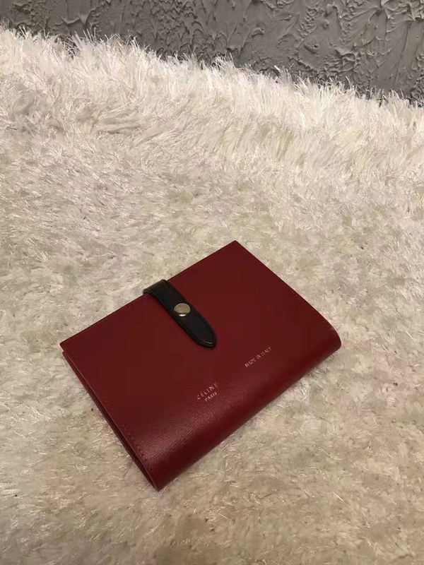 셀린느 멀티펑션 여권장지갑 104813-16