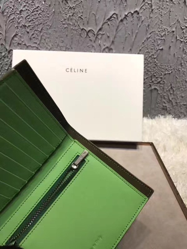 셀린느 멀티펑션 여권장지갑 104813-15