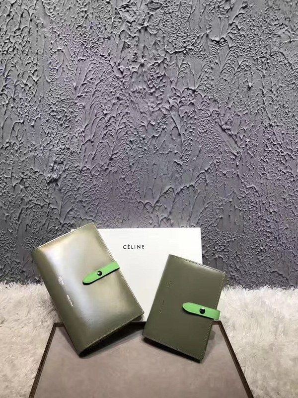 셀린느 멀티펑션 여권장지갑 104813-15