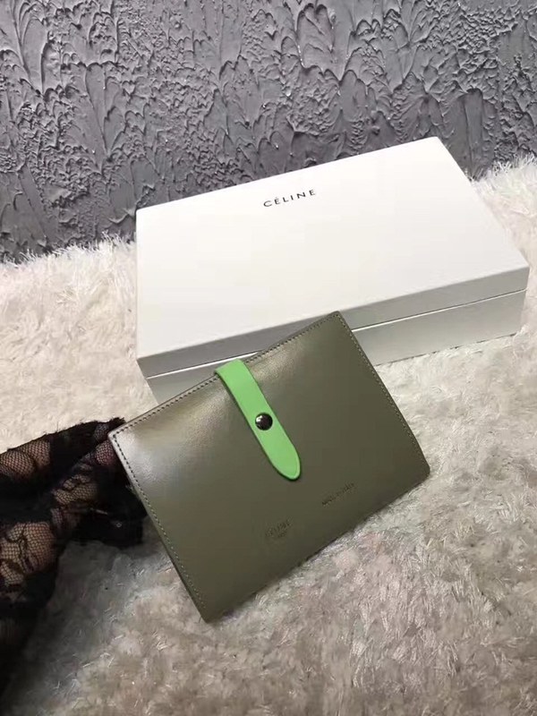 셀린느 멀티펑션 여권장지갑 104813-15