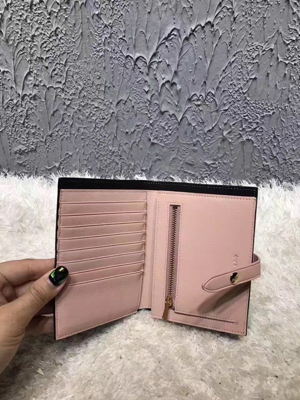 셀린느 멀티펑션 여권장지갑 104813-13