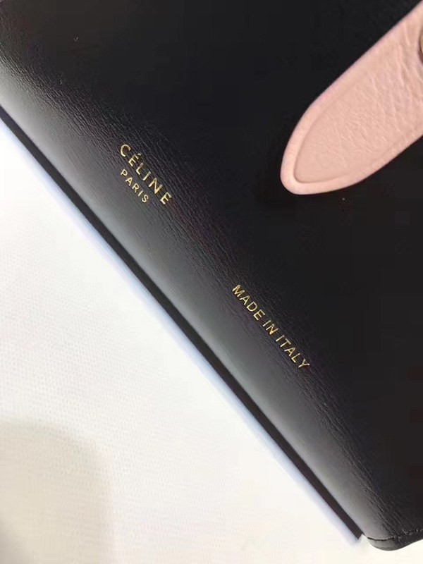 셀린느 멀티펑션 여권장지갑 104813-13