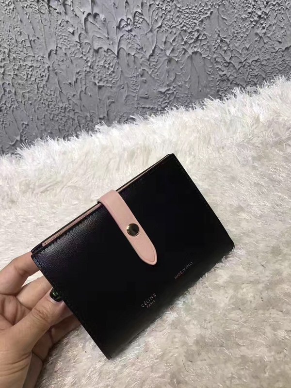 셀린느 멀티펑션 여권장지갑 104813-13