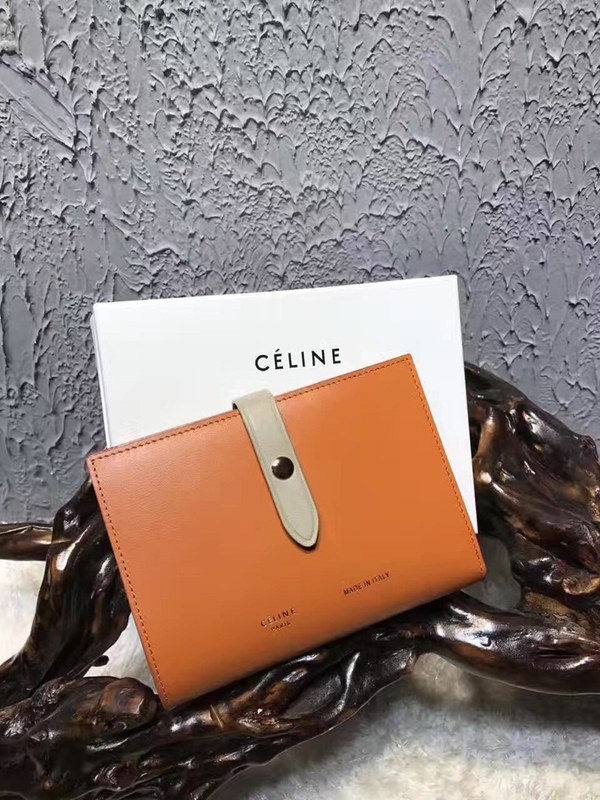 셀린느 멀티펑션 여권장지갑 104813-12