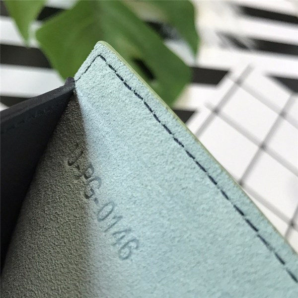 셀린느 지갑 C0146