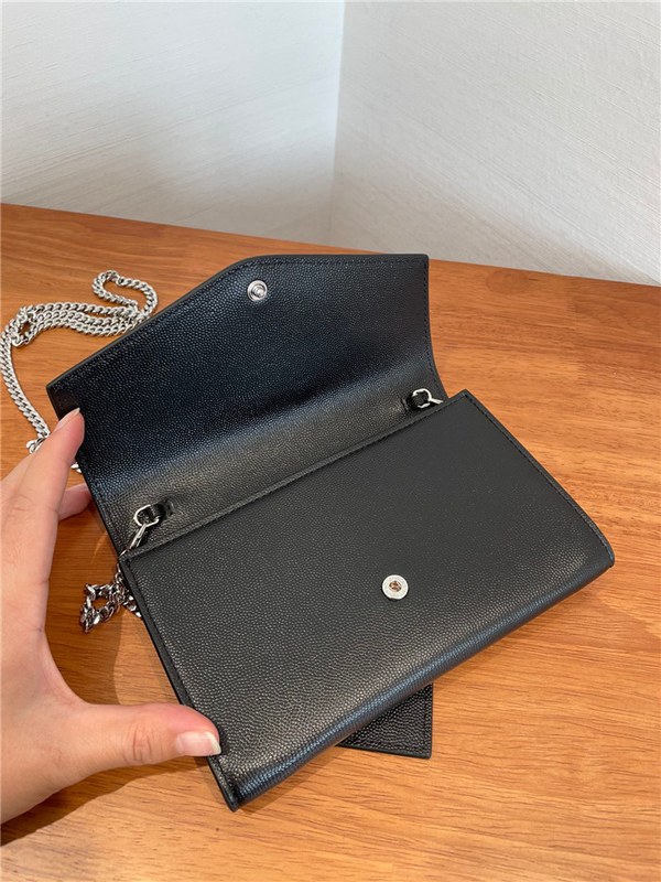 Saint Laurent  생로랑 업타운 엔벨로프 체인 지갑