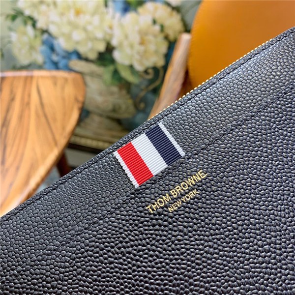 톰브라운 지퍼 장지갑 TB1584010