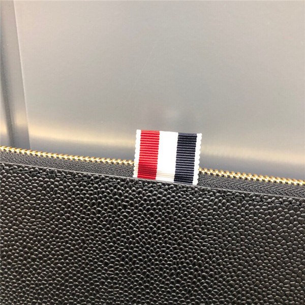 톰브라운 지퍼 장지갑 TB108206