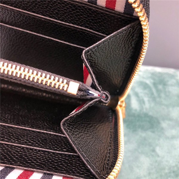 톰브라운 지퍼 장지갑 TB108206